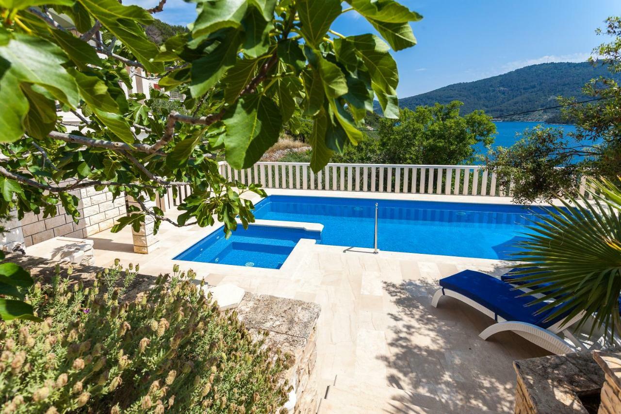 Villa Matic ヴェラ・ルカ エクステリア 写真