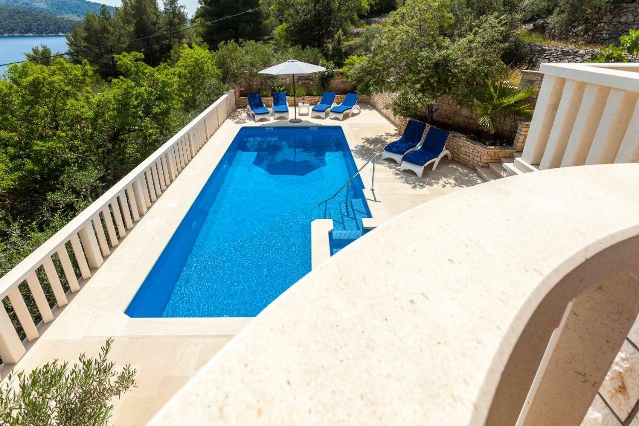 Villa Matic ヴェラ・ルカ エクステリア 写真